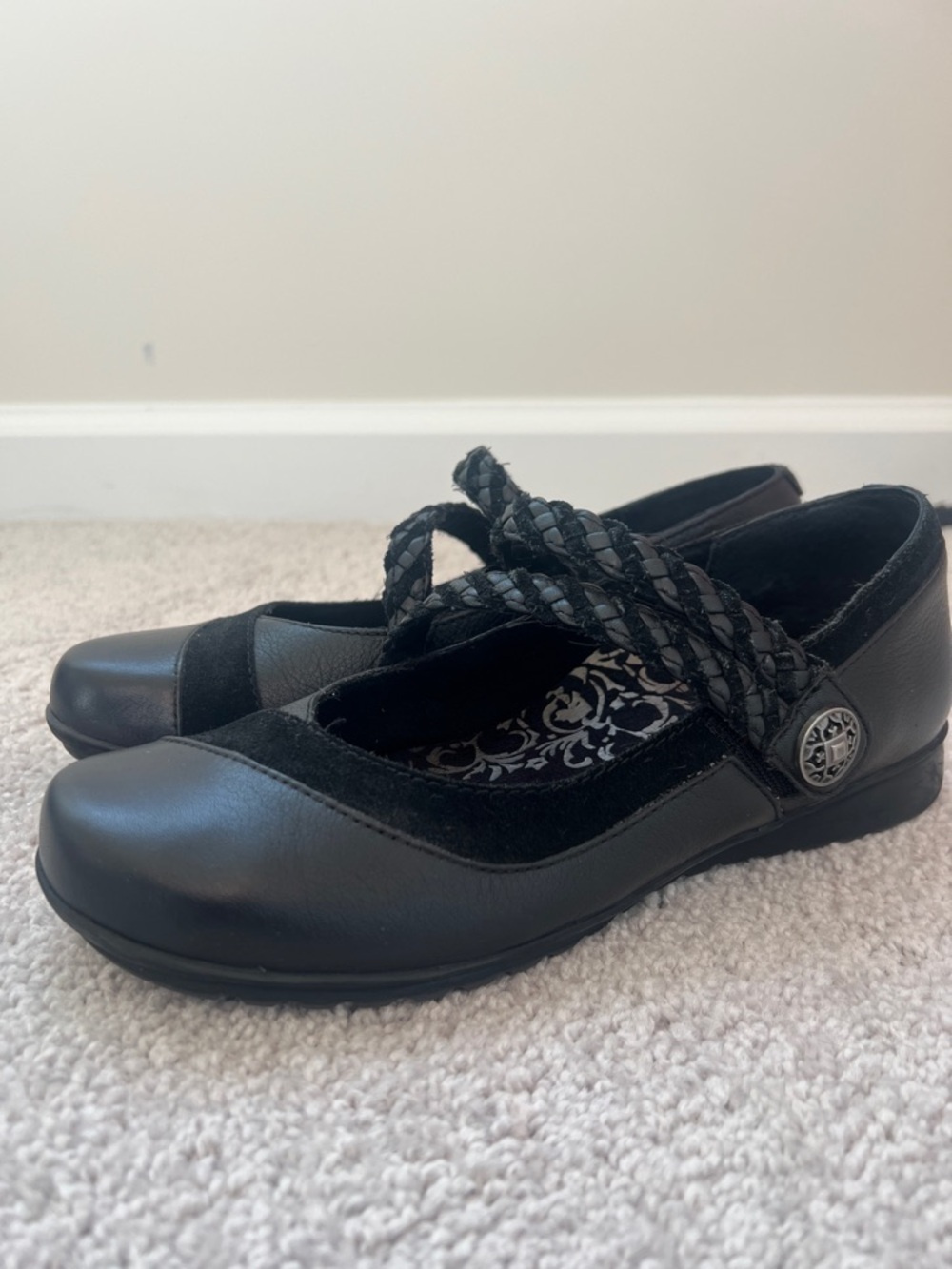 AETREX Black leather Braided Strap Mary Jane Flats 7